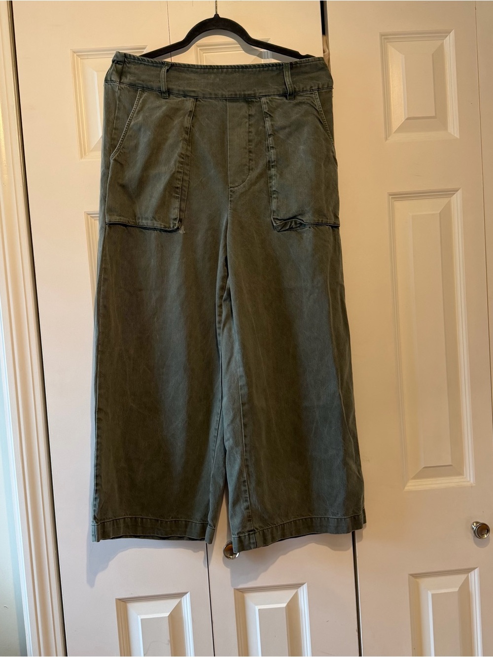 YFB Wide Leg Sadie Denim Cropped High Rise Pants in Army Green size large